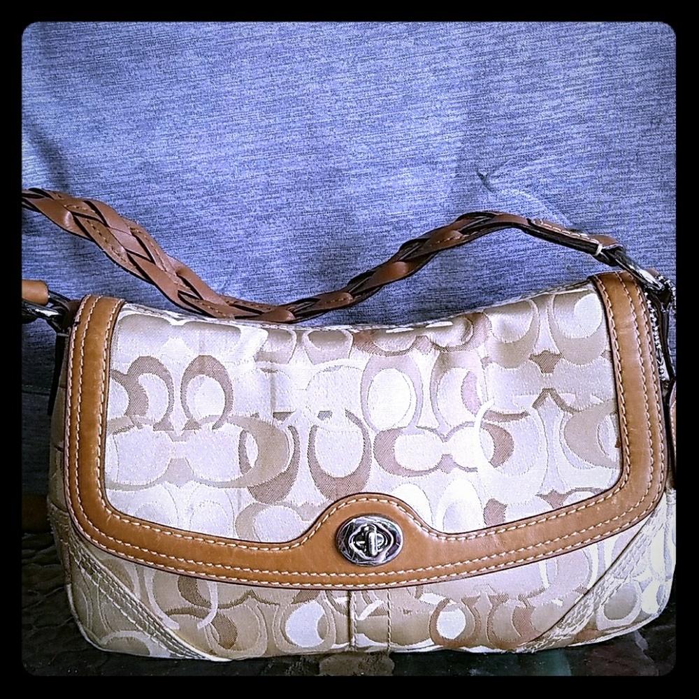 Leather Coach handbag 💕VINTAGE 💕